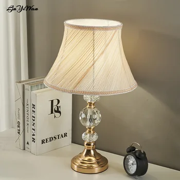 Amerikāņu Radošo guļamistabas gultas lampas kristāla galda lampas Amerikāņu gaismas luksusa vienkāršu pētījumu touch dimming dekoratīvā galda lampa