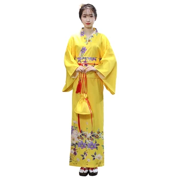 Japāņu Tradicionālo Sieviešu Kimono Formālu Kleita Uzlabošanas Kimono Ilgi, Foto Kimono Izpildes Posmā Kostīms