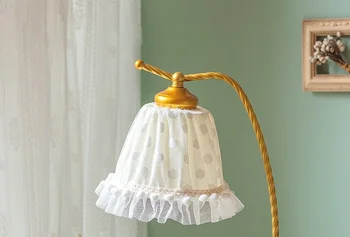 Amerikāņu Led Galda Lampa Ēnā Retro Princese Bērnu Istabas Gultas Sānu Galda Lampas Guļamistabas Mežģīnes Home Deco Svece Siltāks Lampas