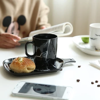 Ēdiens + Krūze Sadzīves Brokastis Plāksnes Piena Krūze Coffeeware Galda piederumi Dāvanu 2gab/set Mūsdienu Marmora, Keramikas Dinnerware Komplekts